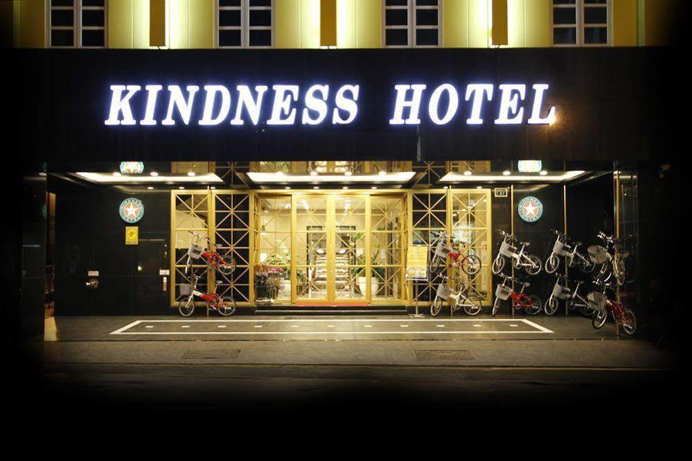 Kindness Hotel - Tainan Chihkan Tower Extérieur photo